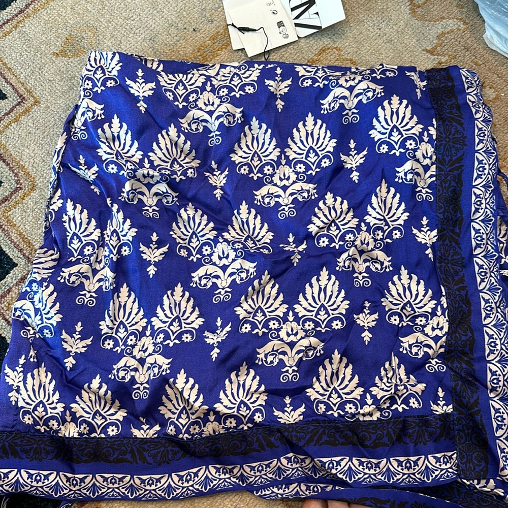 Zara-NWT-purple silk wrap -L